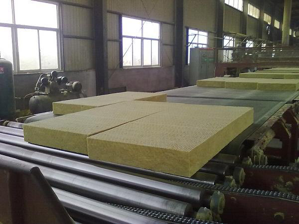 岩棉板生产厂家的岩棉板材料怎么样？